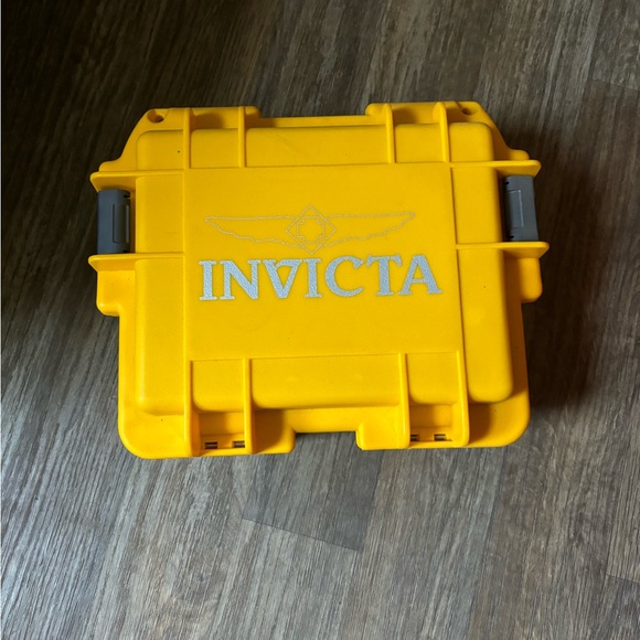 3 slot yellow invicta watch case - Picture 1 of 2